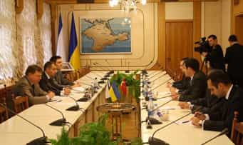 Константинов обсудил вопросы сотрудничества с министром промышленности Турции