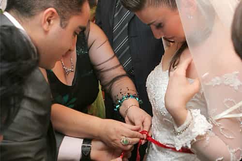 В Азербайджане повысится возрастной критерий для вступления женщин в брак