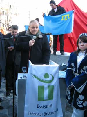 Дернек Коджаэли призвал Украину не игнорировать права крымских татар