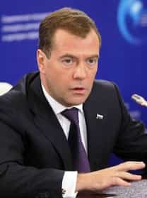 Медведев: Систему управления в России надо менять