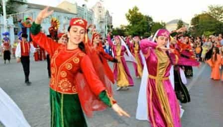 В сентябре в Евпатории пройдет VIII международный фестиваль крымскотатарской и тюркской культур «Гезлев къапусы»