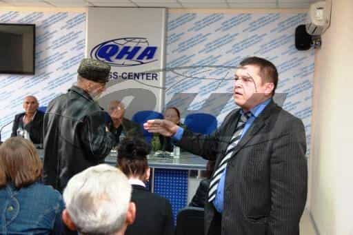 Руководил процессом начальник отдела внешних связей меджлиса Али Хамзин