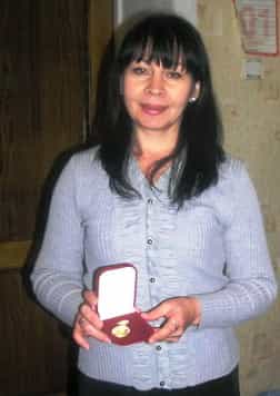 Главный балетмейстер, заслуженная артистка Автономной Республики Крым Назире Эмир, которая была награждена медалью имени Павла Вирского за достижения в области хореографического искусства