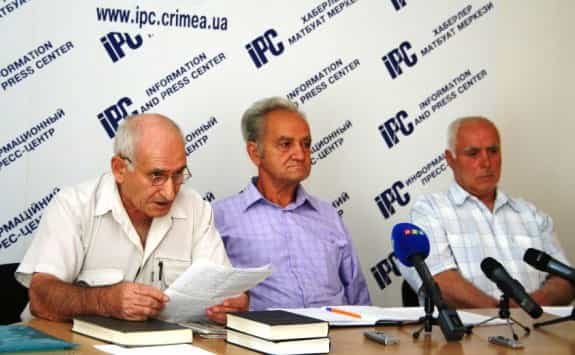 Слева направо: Энвер Аметов, Эскендер Умеров, Эльдар Шабанов 