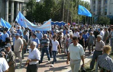 Крымскотатарский Народный Фронт идет на Чрезвычайное Общенародное собрание 18 мая 2012 г.