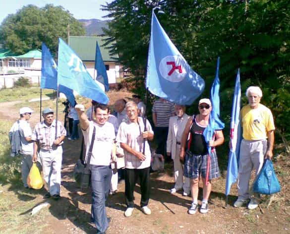 Участники восхождения в память о событиях 1992 года прошли по древней крымскотатарской тропе, по южному склону Демирджи
