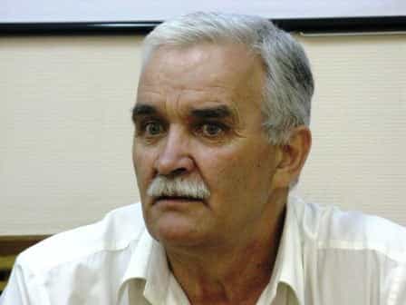 Соведущий встречи,  активист Национального движения крымских татар, председатель Исполкома Милли Фирка Решат-ага Аблаев