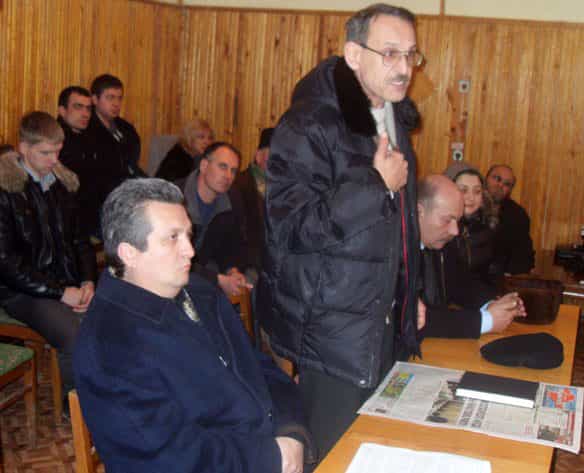 Делегация Милли Фирка: Альмир Самадинов (слева), Ридван Касаев (справа)