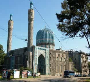 Только щедрый дар Эмира Бухарского дал петербургским магометанам возможность создать для себя подобающий столице храм