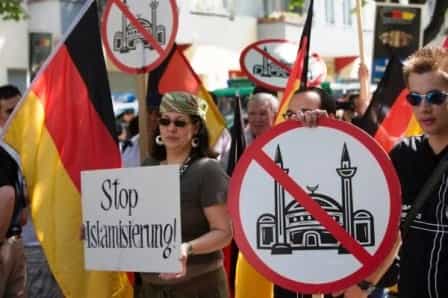 Исламофобия стала главной проблемой Европы и США