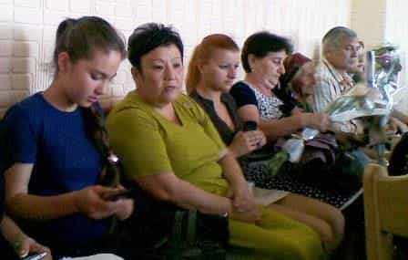 11 июня 2013 года в малом зале заседаний исполнительного комитета Алуштинского городского совета состоялось торжественное вручение государственных наград - почётного звания «Мать-героиня» пяти многодетным матерям