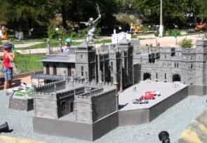 В Бахчисарае состоялось открытие парка &laquo;Крым в миниатюре на ладони&raquo;