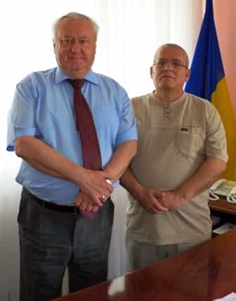 Чрезвычайный и Полномочный Посол Украины в Кыргызской Республики Владимир Соловей и Васви Абдураимов