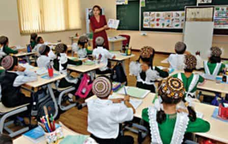 Туркменских детей будут учить 12 лет