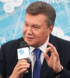 Кто подсказывает Януковичу стратегию?