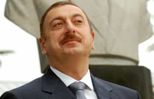 Почему Алиев устраивает всех