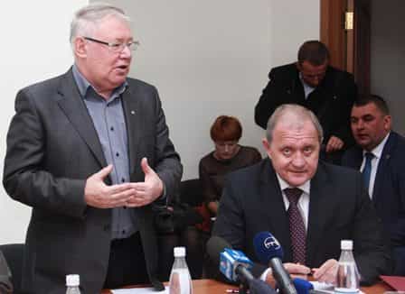 Кому доверили Историю Крыма