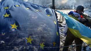 Украина стоит на краю пропасти