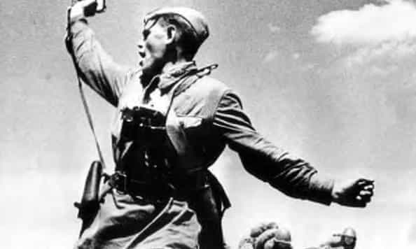 Освобождение Крыма от немецко-фашистской оккупации - одна из ярчайших в своей героике страниц истории Великой Отечественной войны