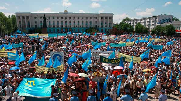 Зачем России траурный митинг крымских татар?