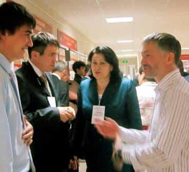 Слева направо: заместитель министра по делам национальностей, массовым коммуникациям и печати КЧР Адлер Туркменов, кандидат политических наук Эльдар Идрисов, доктор филологических наук Насипхан Суюнова и кандидат исторических наук Ахмет Ярлыкапов