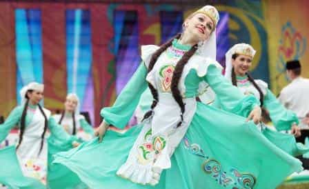21 июня в музее-заповеднике Коломенское отметили один из красивейших и зрелищных татарско-башкирских праздников Сабантуй