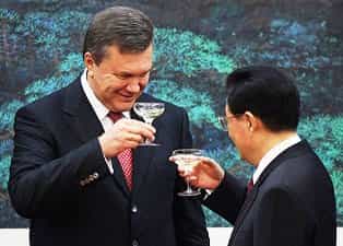Янукович хотел отдать Крым китайцам?