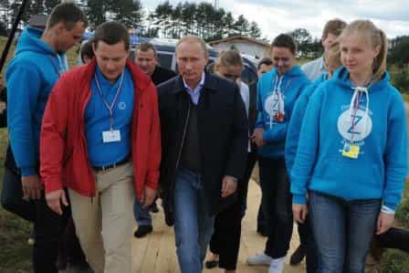 Путин говорит с молодежью