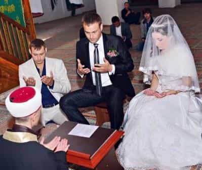 Турки устроят свадьбы для крымских татар